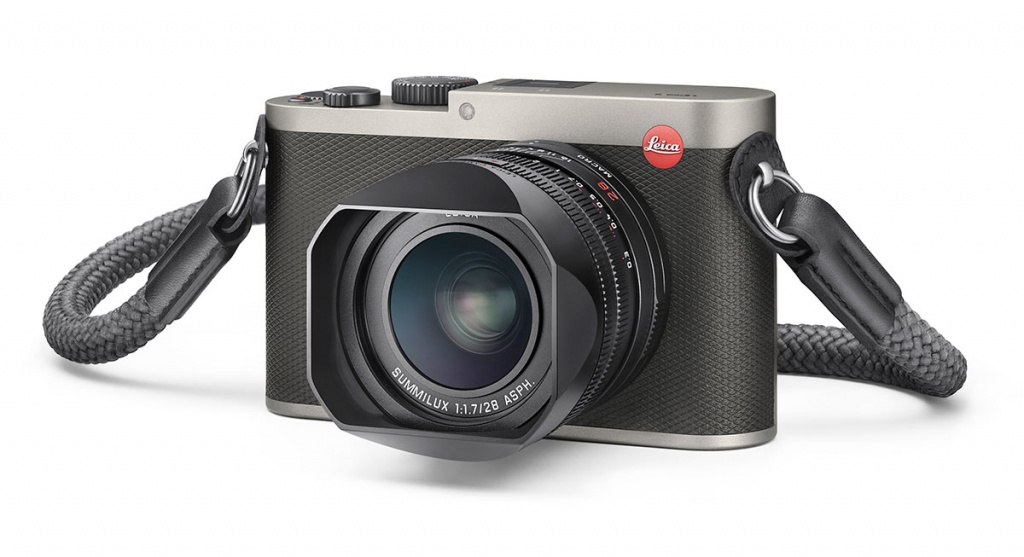 Компактная версия фотокамеры Leica Q Titanium gray Компактная версия фотокамеры Leica Q Titanium gray