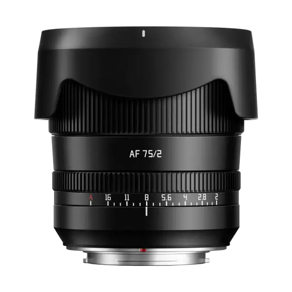 Объектив TTArtisan AF 75 мм F2 для Fuji X с блендой в обратном (транспортном) положении