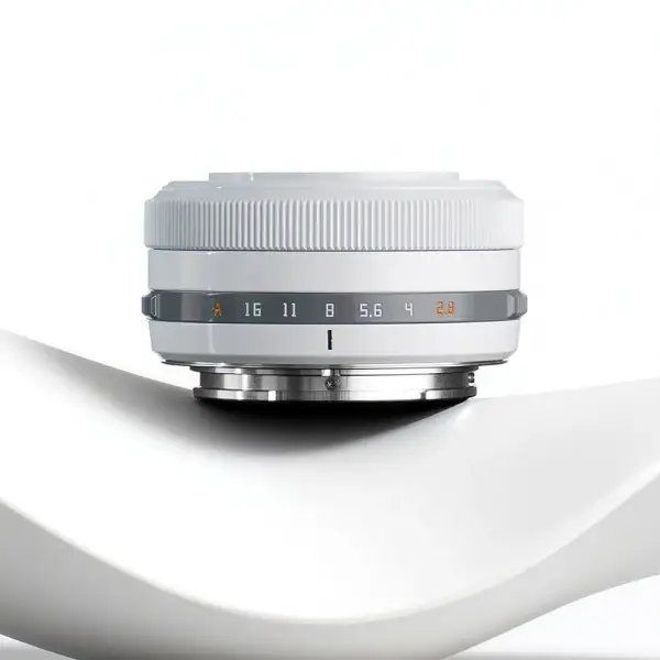 Объектив TTartisan AF 27 мм F2.8 APS-C для Sony E Limited Edition белый