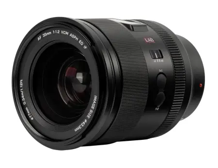 Объектив Viltrox AF 35 мм F1.2 LAB FE для Sony вид спереди