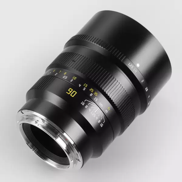Объектив TTartisan 90 мм F1.25 для Canon EOS R