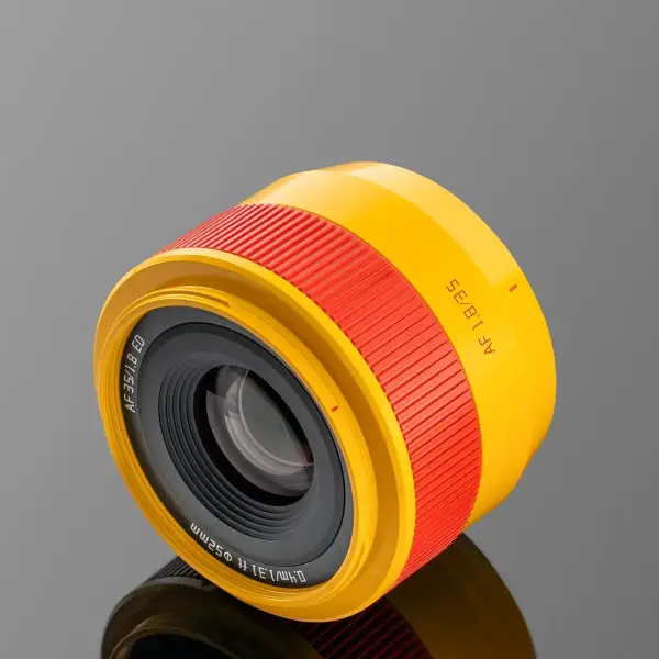 Объектив TTartisan AF 35 мм F1.8 mark II APS-C для Sony E оранжевый