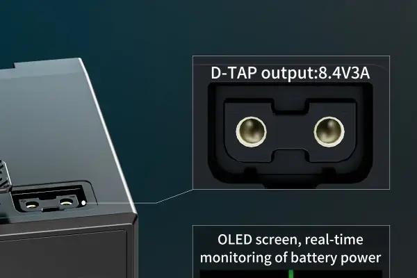 Аккумулятор ZGCINE NPF970 — порт D-Tap крупным планом