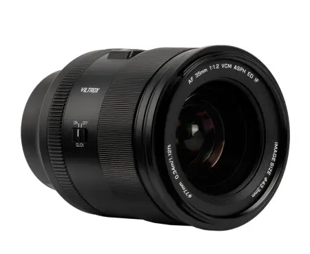 Объектив Viltrox AF 35 мм F1.2 LAB FE для Sony вид спереди
