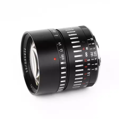 Объектив TTartisan 50 мм F0.95