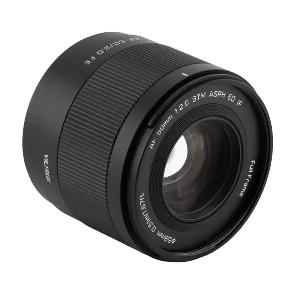 Объектив Viltrox AF 50 мм F2.0 AIR FE для Sony E вид спереди