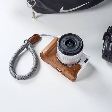 Кожаный чехол SmallRig Leather Case Kit для Canon EOS R50 V (Коричневый) 5432