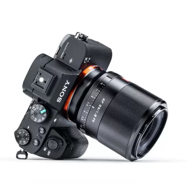 Объектив Viltrox 35 мм F1.8 для Sony E