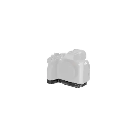 Площадка SmallRig 6705 на камере Sony A7R VI, вид на белом фоне