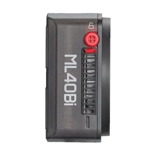 Godox ML40Bi сбоку: байонет и разъём USB-C