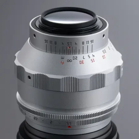Объектив TTartisan 75 мм F1.5 для m42 Full Frame серебро