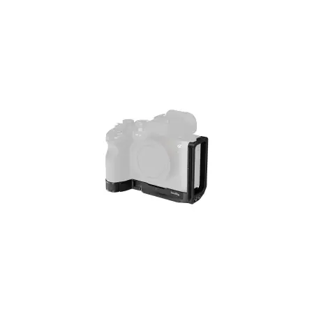 L-площадка SmallRig 6706 на камере Sony A7R VI, вид на белом фоне