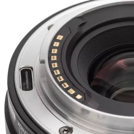 Объектив Viltrox 20 мм F2.8 для Sony E
