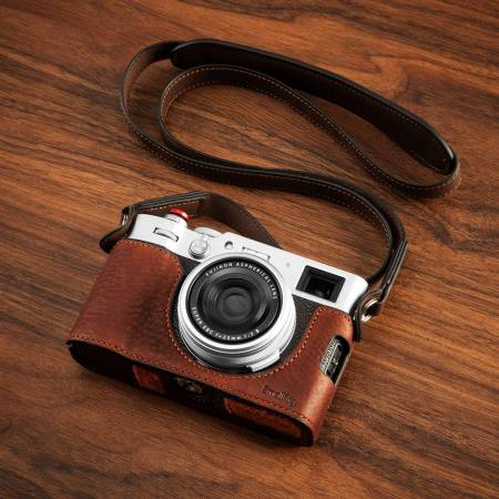 Кожаный чехол SmallRig для FUJIFILM X100VI (коричневый) 4699